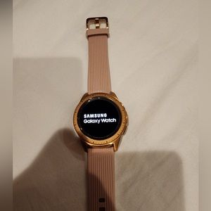 Samsung Galaxy Watch 42 mm SM-R810 Rose Gold Pre-owned